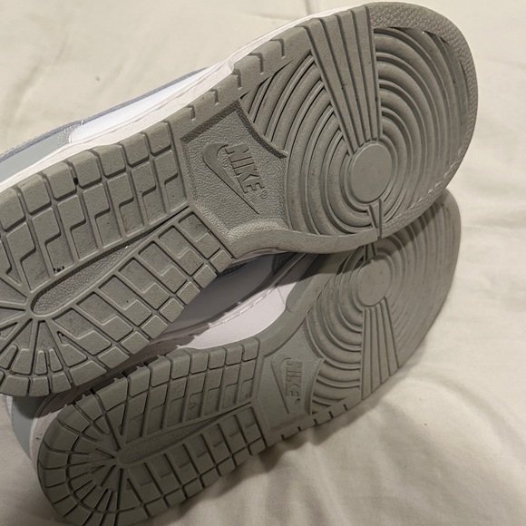 WMNS Nike Dunk Low ‘Grey Fog’ - Picture 8 of 11